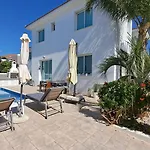 Relaxing Avra With Private Pool & Garden Near Protaras * Paralimni