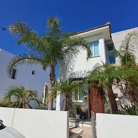 Relaxing Avra With Private Pool & Garden Near Protaras Paralimni