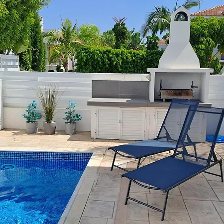 Relaxing Avra With Private Pool & Garden Near Protaras 度假居