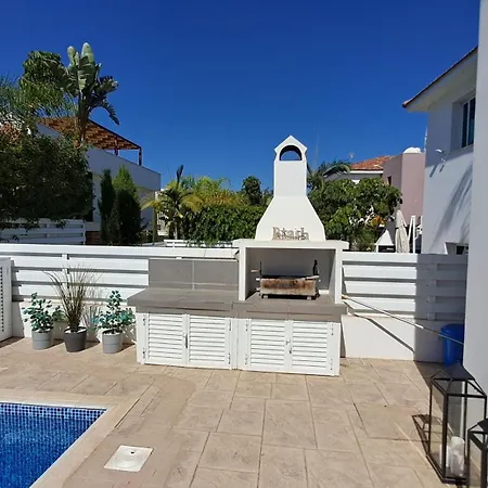 Relaxing Avra With Private Pool & Garden Near Protaras *