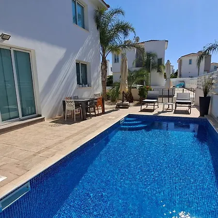 Relaxing Avra With Private Pool & Garden Near Protaras 펜션