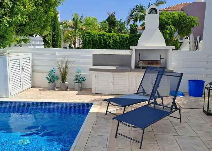 Relaxing Avra With Private Pool & Garden Near Protaras Prázdninový dům