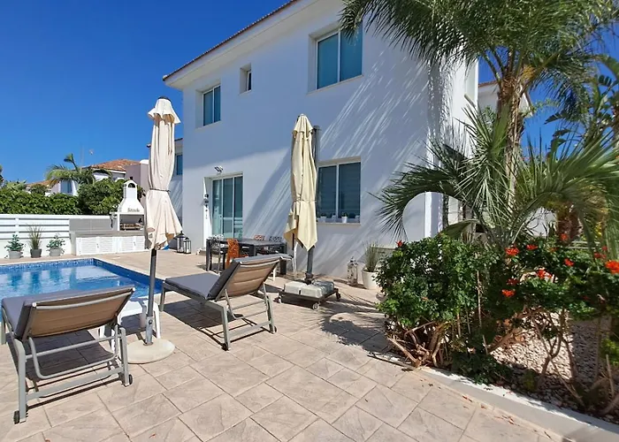 Relaxing Avra With Private Pool & Garden Near Protaras * Paralimni