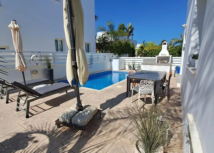 Relaxing Avra With Private Pool & Garden Near Protaras Prázdninový dům